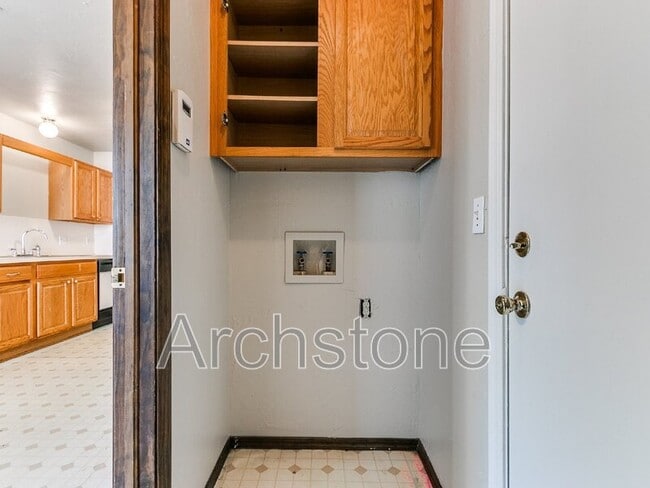 Building Photo - 5216 Coble St