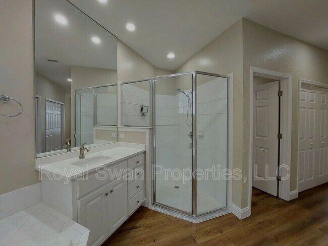 Building Photo - 611 Grasslands Village Cir