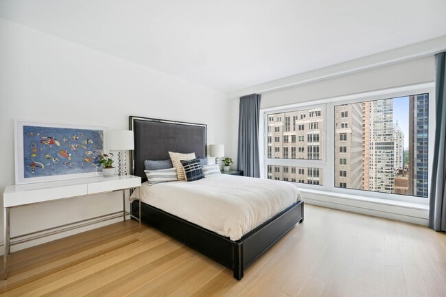 Building Photo - 135 W 52nd St