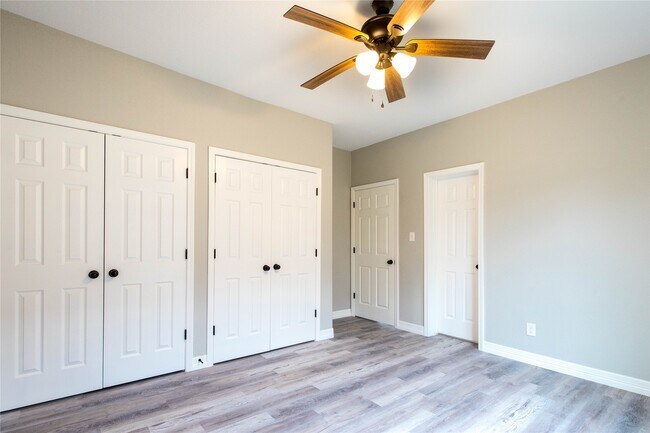 Building Photo - 6914 Avenue O