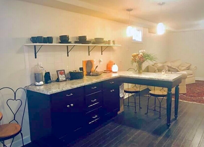 Building Photo - 1523 McKennie Ave