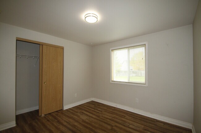 Second bedroom - 9624 Spencer Ct