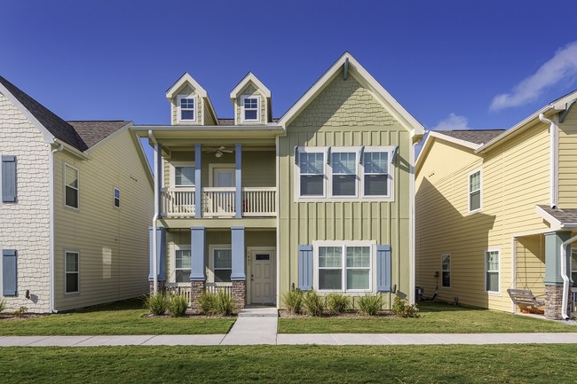 Building Photo - College Town @ Coastal