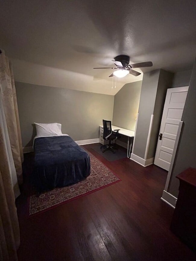 Building Photo - Whitefish 3 Bedroom partially furnished home with garage and private yard