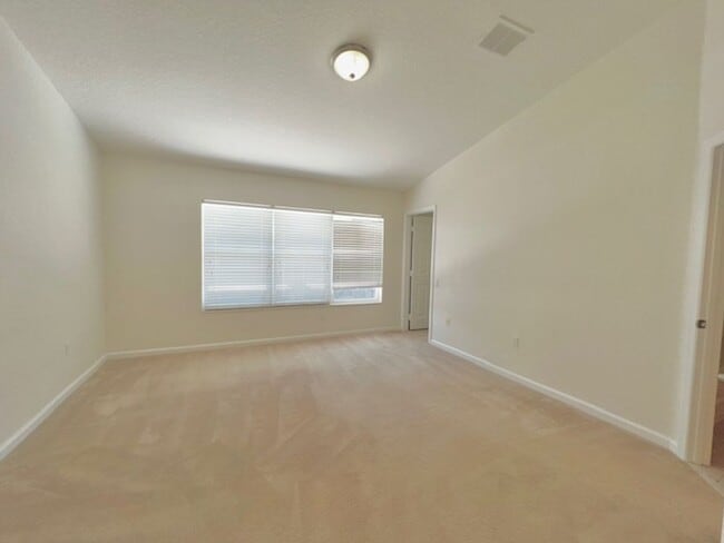 Building Photo - 953 Rock Harbor Ave