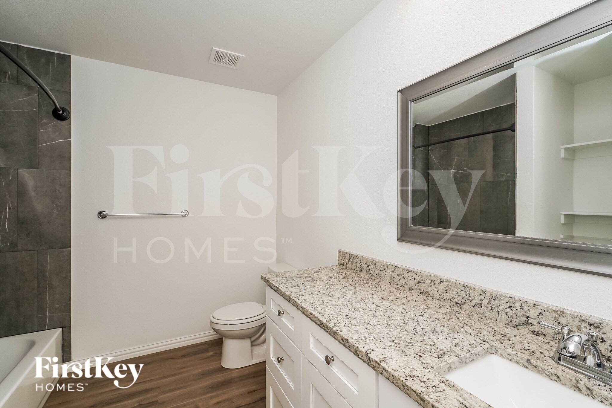 Building Photo - 7340 Parkside Pl Dr