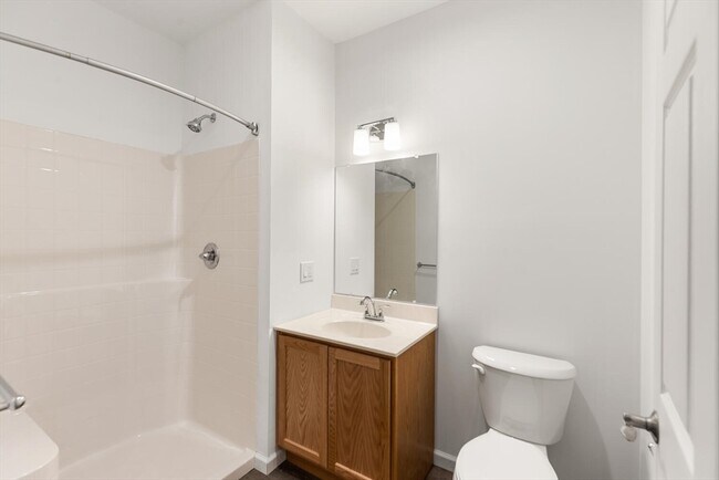 Building Photo - 50 R Maplewood Ave