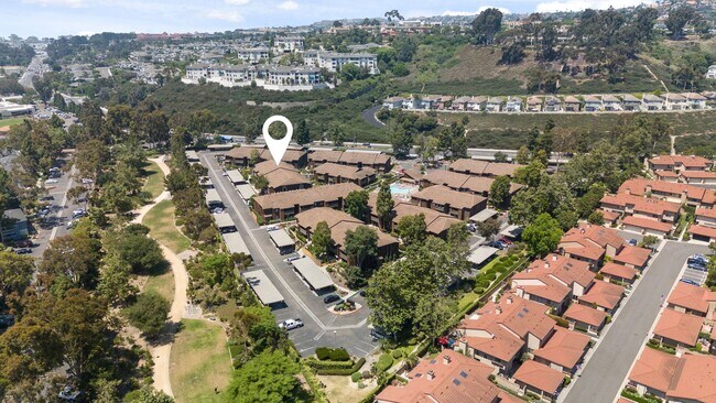 Building Photo - Stunning 1 Bedroom 1 Bath in Dana Point