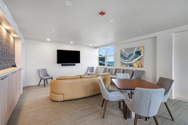 Building Photo - 3407 S Ocean Blvd