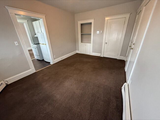 Building Photo - 3 Kingsley Terrace