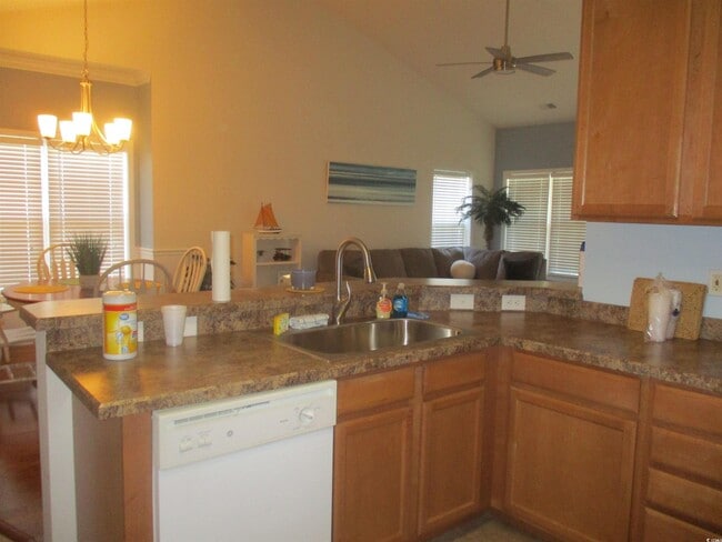 Building Photo - 5804 Longwood Dr
