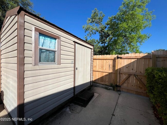 Building Photo - 11356 Renne Dr
