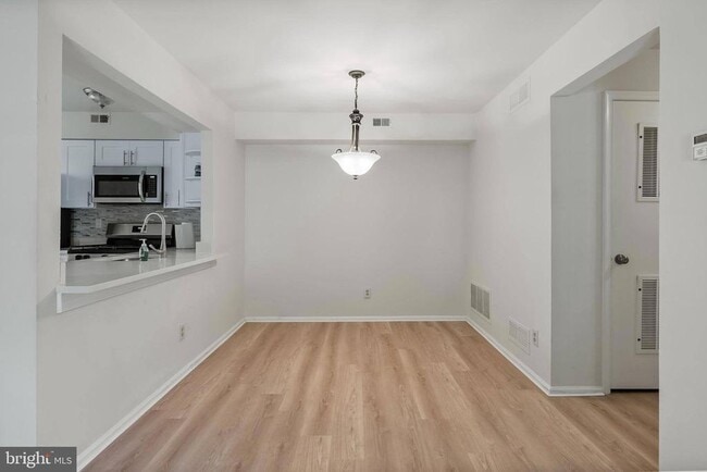 Building Photo - 1201A Ralston Dr