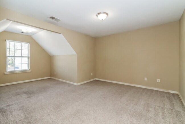 Building Photo - 284 Camellia Way