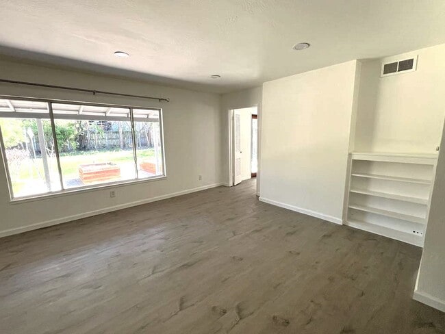 Building Photo - 3736 Orangerie Way