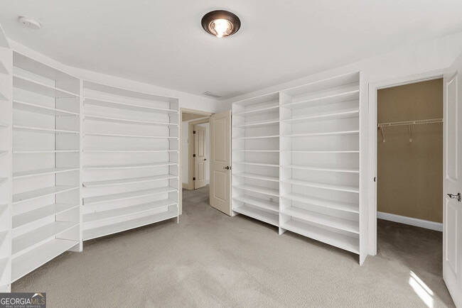 Building Photo - 3574 Willow Glen Trail