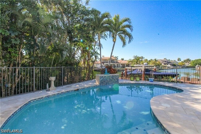 Building Photo - 2150 Marina Dr