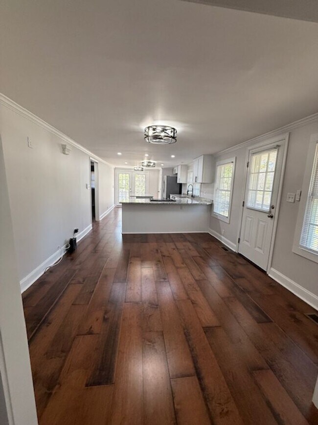 Building Photo - Country Charm Meets Modern Updates