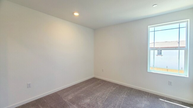 Building Photo - Beautiful Brand New Construction / Single ...