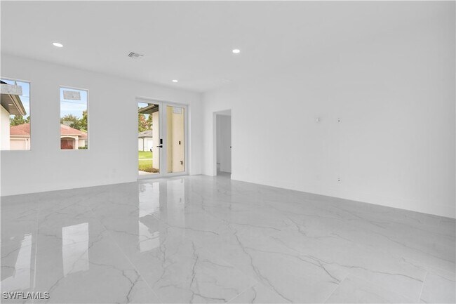 Building Photo - 100 W 11th St