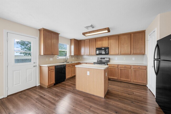 Primary Photo - 8139 Katie Mill Trail