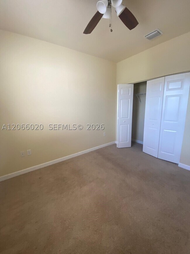 Building Photo - 9438 SW 171st Ct
