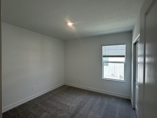 Building Photo - 11748 71st Ave E