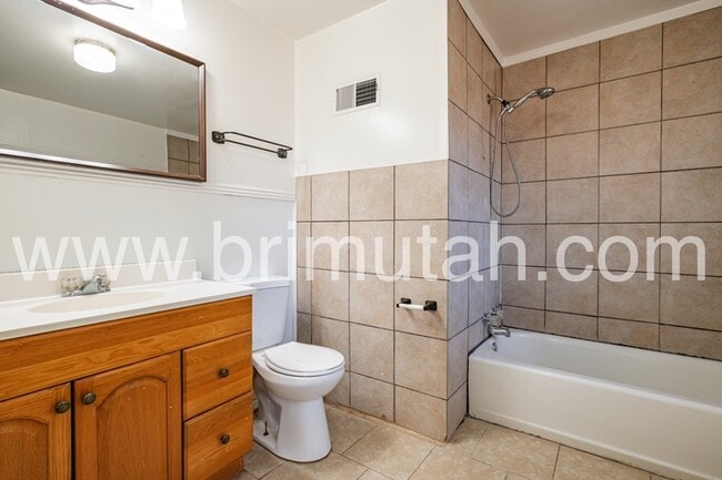 Building Photo - 3738 S 700 E