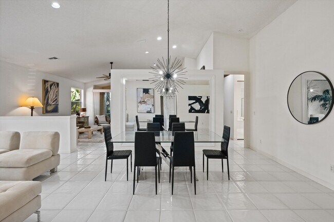 Building Photo - 4362 Kensington Park Way