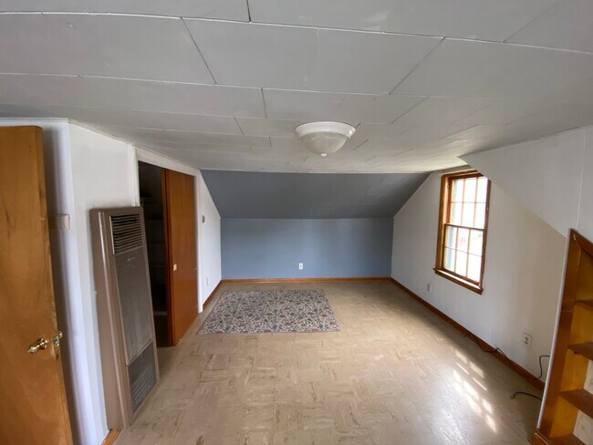 Building Photo - 909 Harvard St
