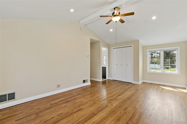 Building Photo - 830 Barberry Rd