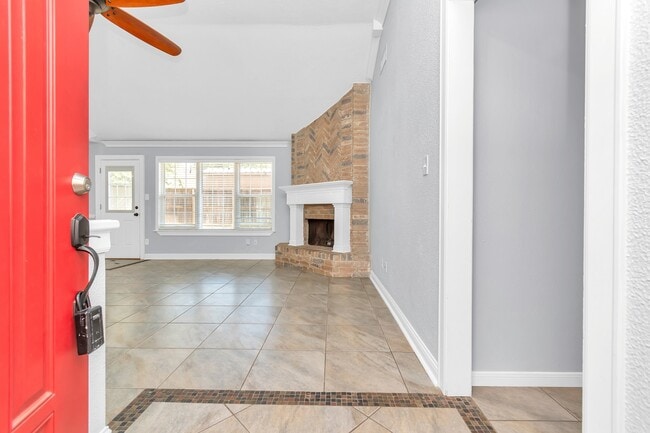Building Photo - 13406 Splintered Oak Dr