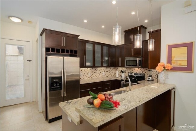 Building Photo - 21 Olympia Ave