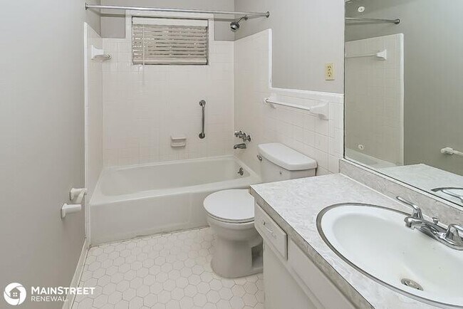 Building Photo - 5361 HERITAGE AVE, Memphis, TN 38115