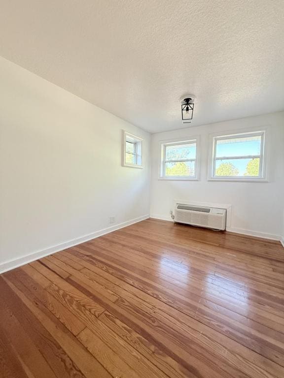 Building Photo - 304 N Roney St