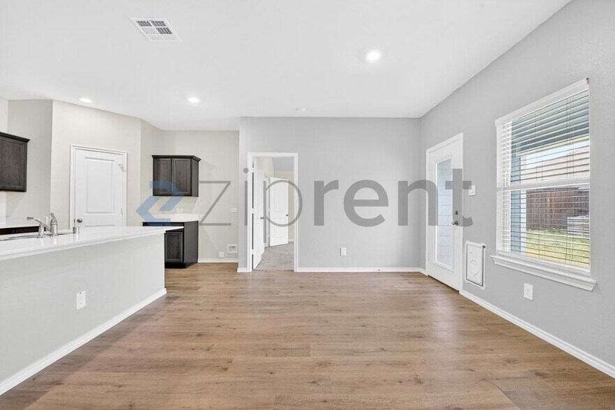 Building Photo - 13137 Rich Ln