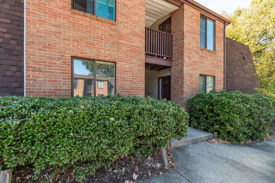 Building Photo - 511 Poplar St