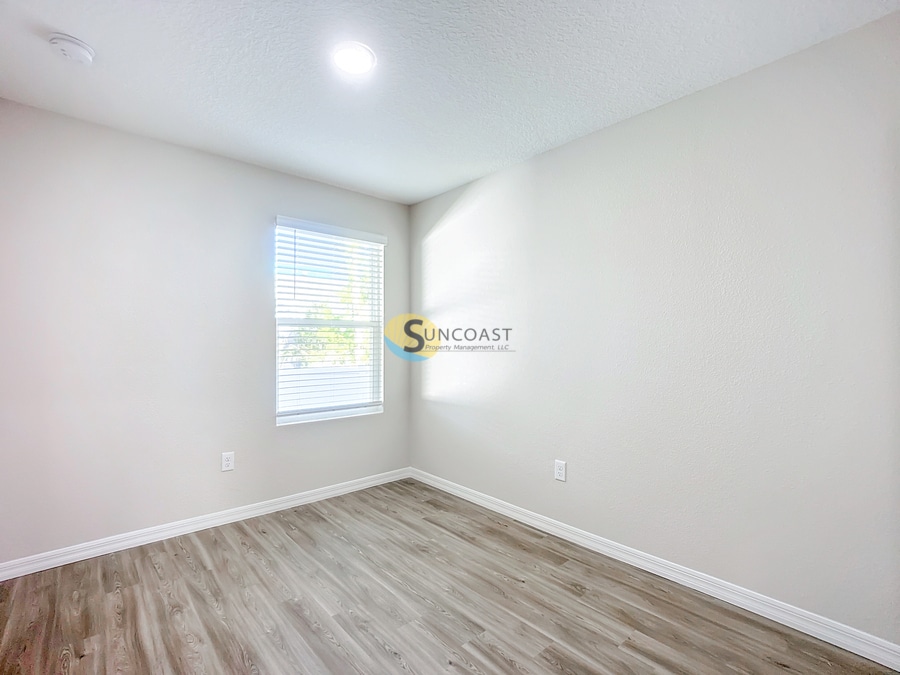 Building Photo - 11470 Oakfield Ct