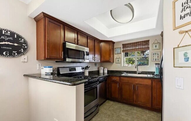 Building Photo - Upscale Living at Its Finest