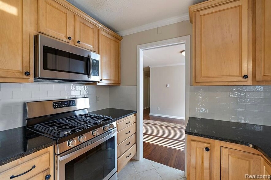 Building Photo - 6068 Glyndebourne Dr