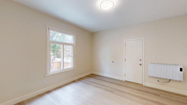 Building Photo - 976 Masson Ave