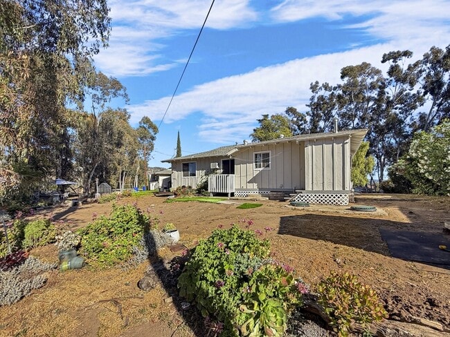 Building Photo - 3053 Quail Rd