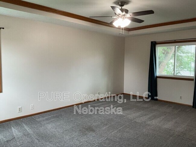 Building Photo - 1008 E Aberdeen Dr