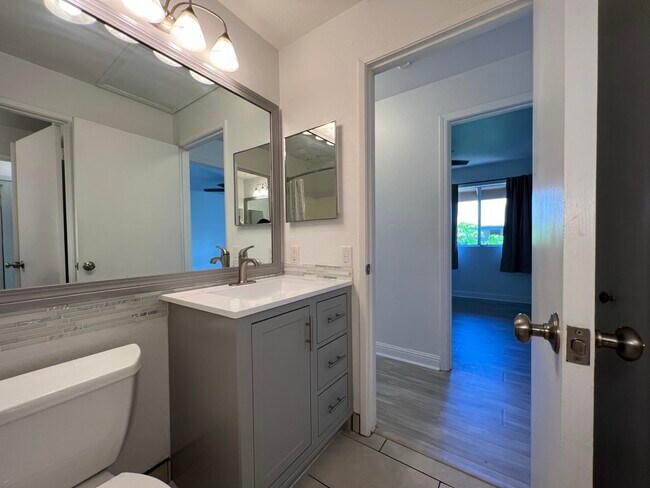 Building Photo - 480 Kenolio Rd