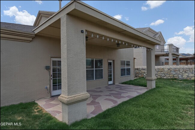 Building Photo - 11420 Victor Flores Pl