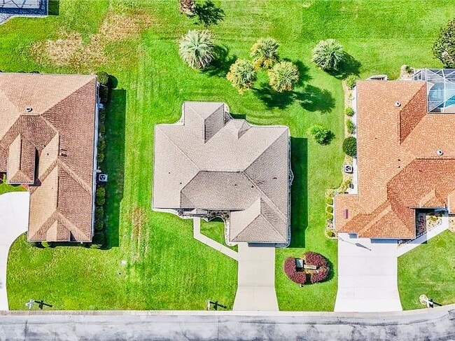 Building Photo - 5520 NW 26th Ln