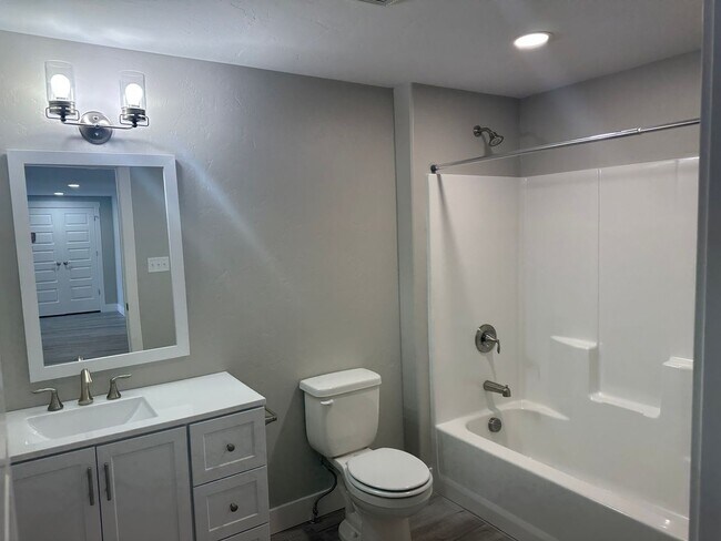 Building Photo - Available Now – Beautiful 3 Bed, 2.5 Bath Townhouse!!!