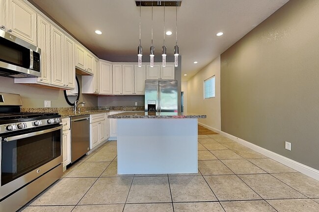 Building Photo - 300430144th