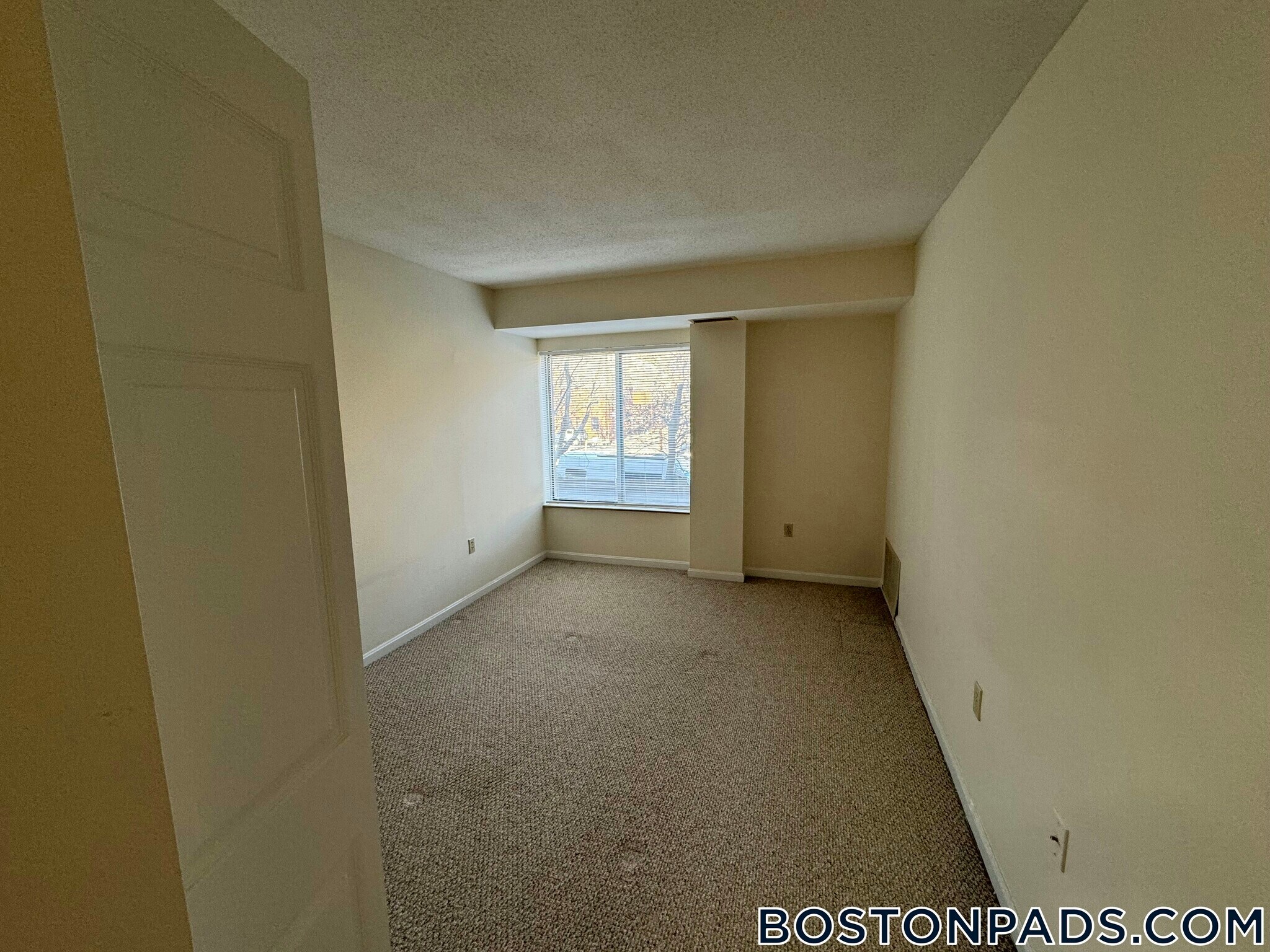 Building Photo - 345 Franklin St