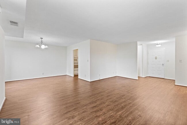 Building Photo - 8370 Greensboro Dr